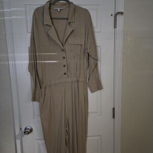EXPRESS Taupe Lrg Jumpsuit
